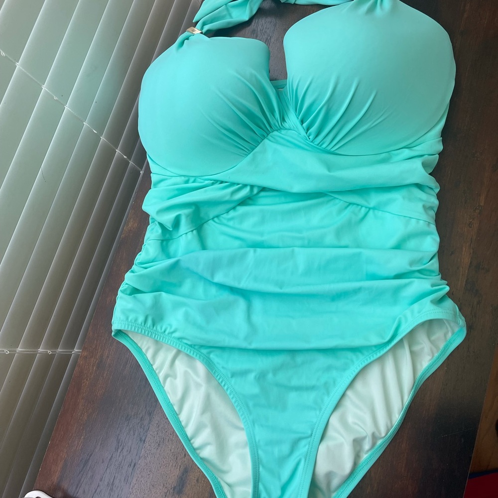 Flattering VS Swim